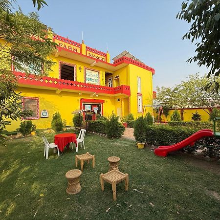 Bundeli Farm Resort & Banquet 奥拉奇哈 外观 照片