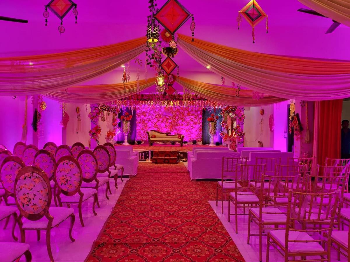Bundeli Farm Resort & Banquet 奥拉奇哈 外观 照片