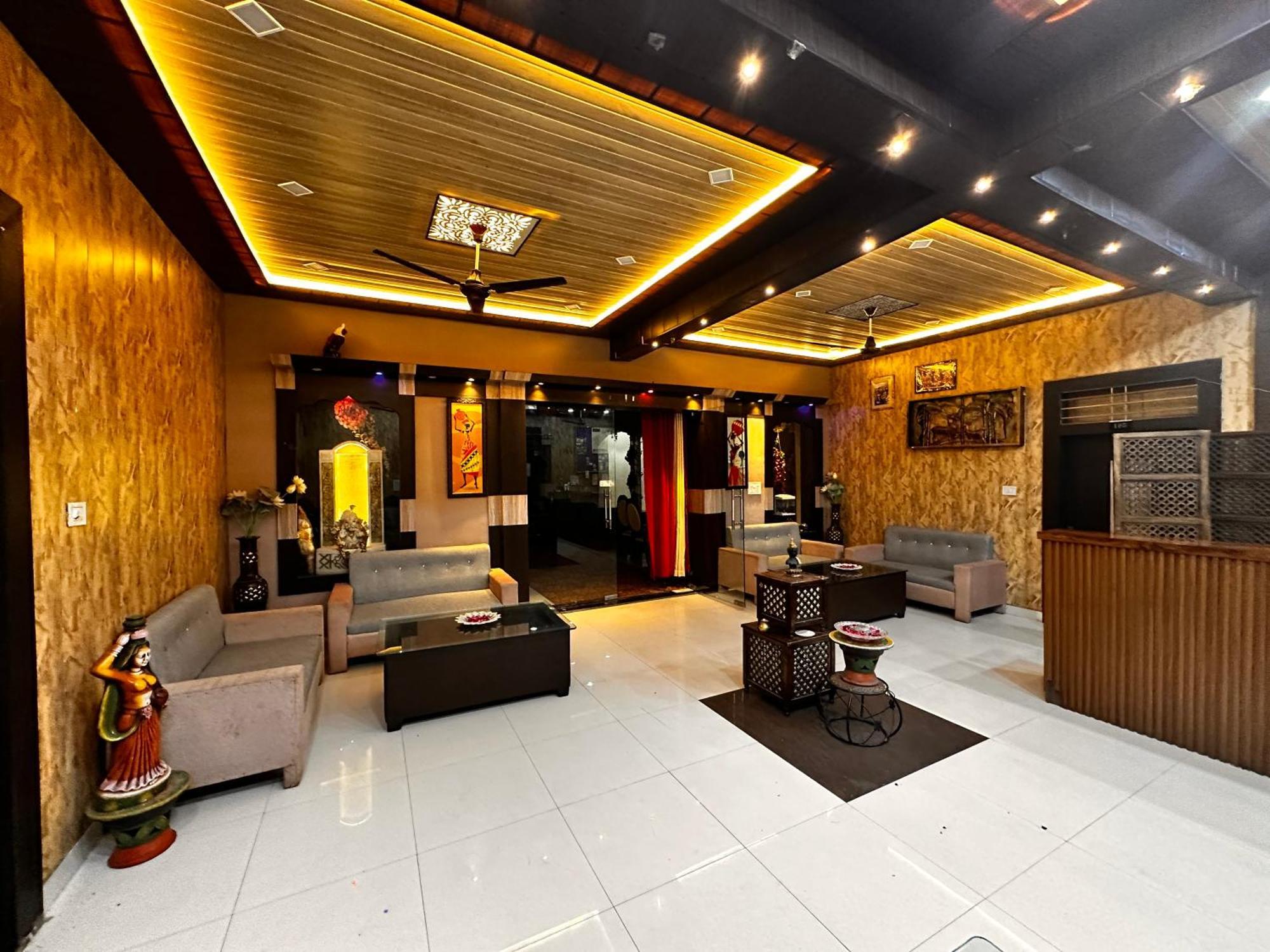 Bundeli Farm Resort & Banquet 奥拉奇哈 外观 照片