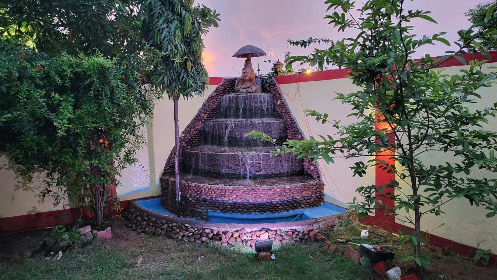 Bundeli Farm Resort & Banquet 奥拉奇哈 外观 照片