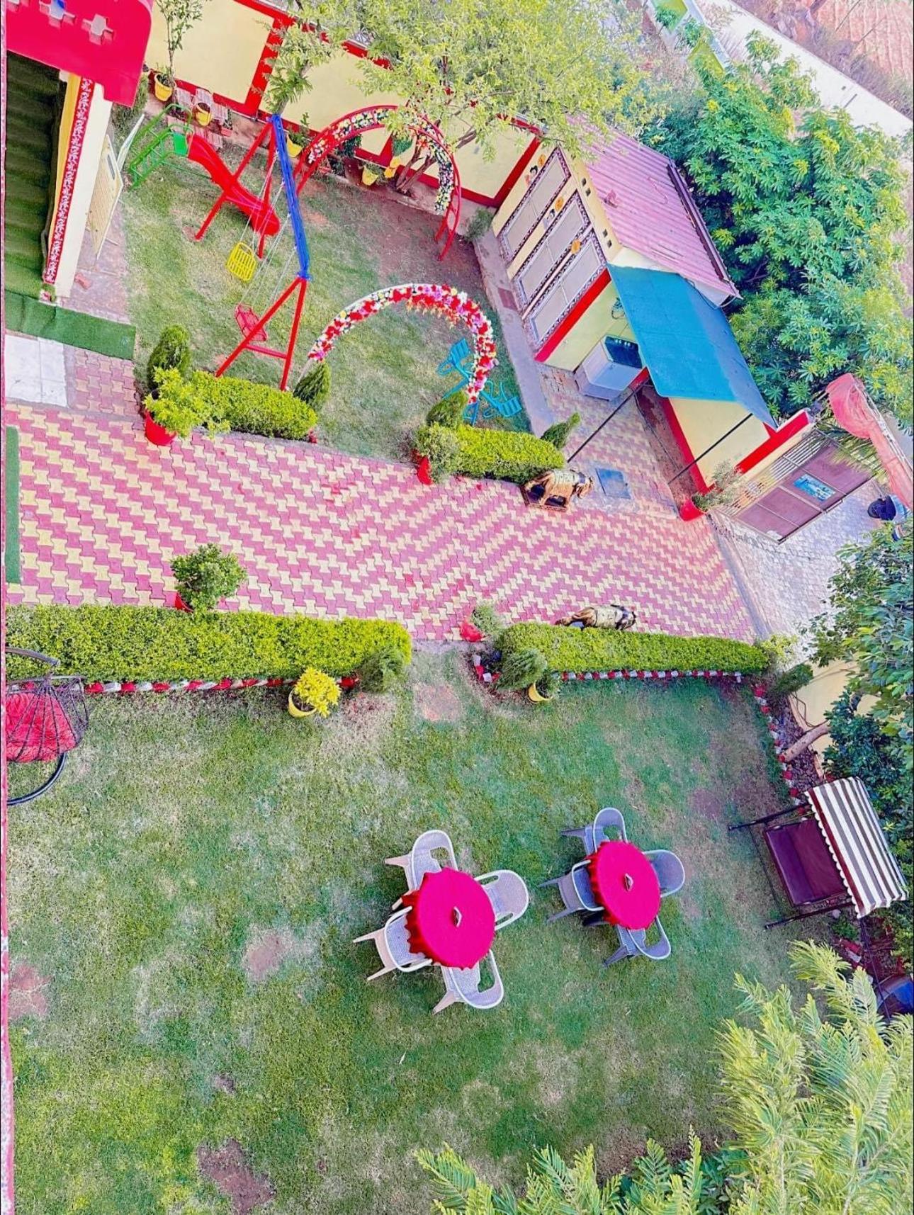 Bundeli Farm Resort & Banquet 奥拉奇哈 外观 照片