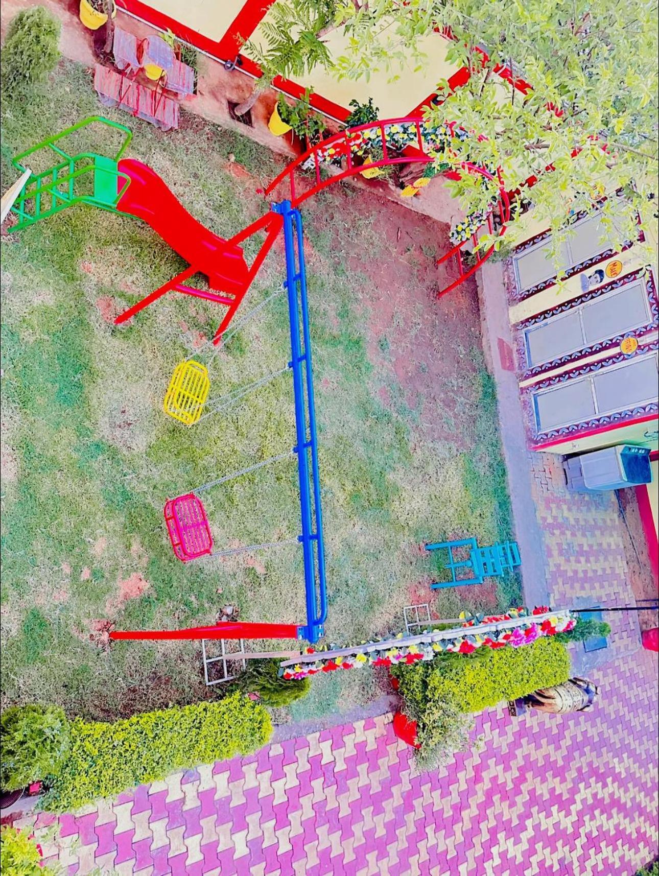 Bundeli Farm Resort & Banquet 奥拉奇哈 外观 照片