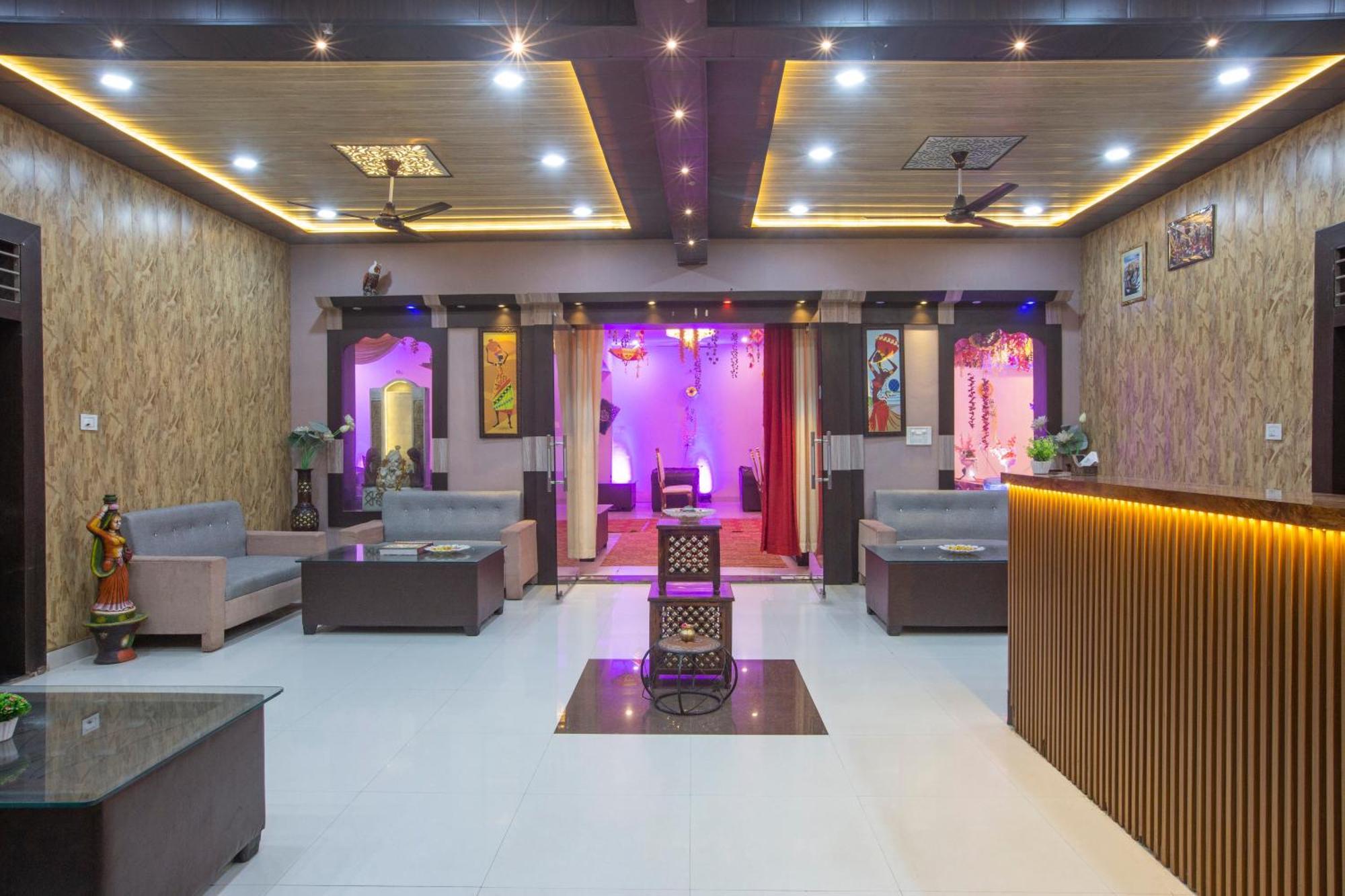 Bundeli Farm Resort & Banquet 奥拉奇哈 外观 照片