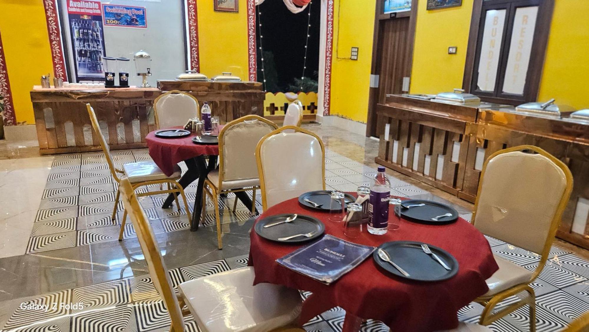 Bundeli Farm Resort & Banquet 奥拉奇哈 外观 照片